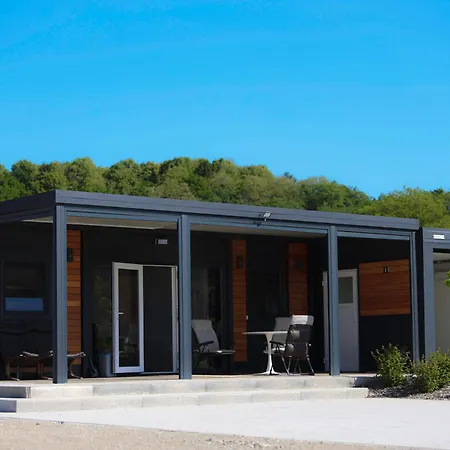 Mobilna Hiska Soncni Gaj プトゥイ